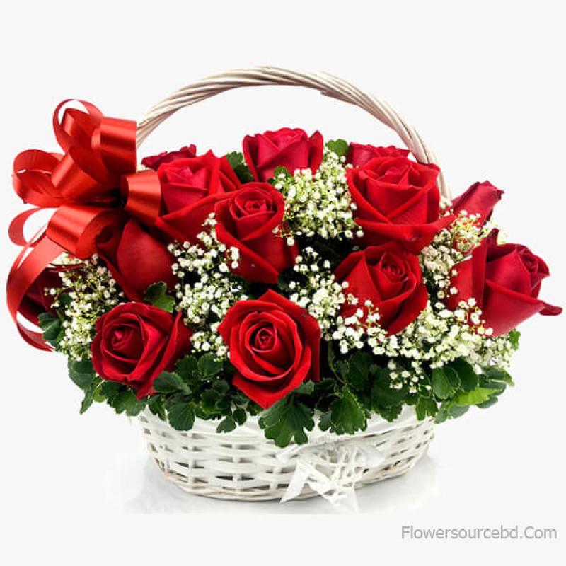Red Elegance – Premium Rose Basket