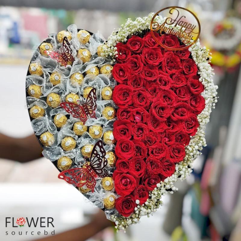 Red Roses With Ferrero Rocher Hamper Box